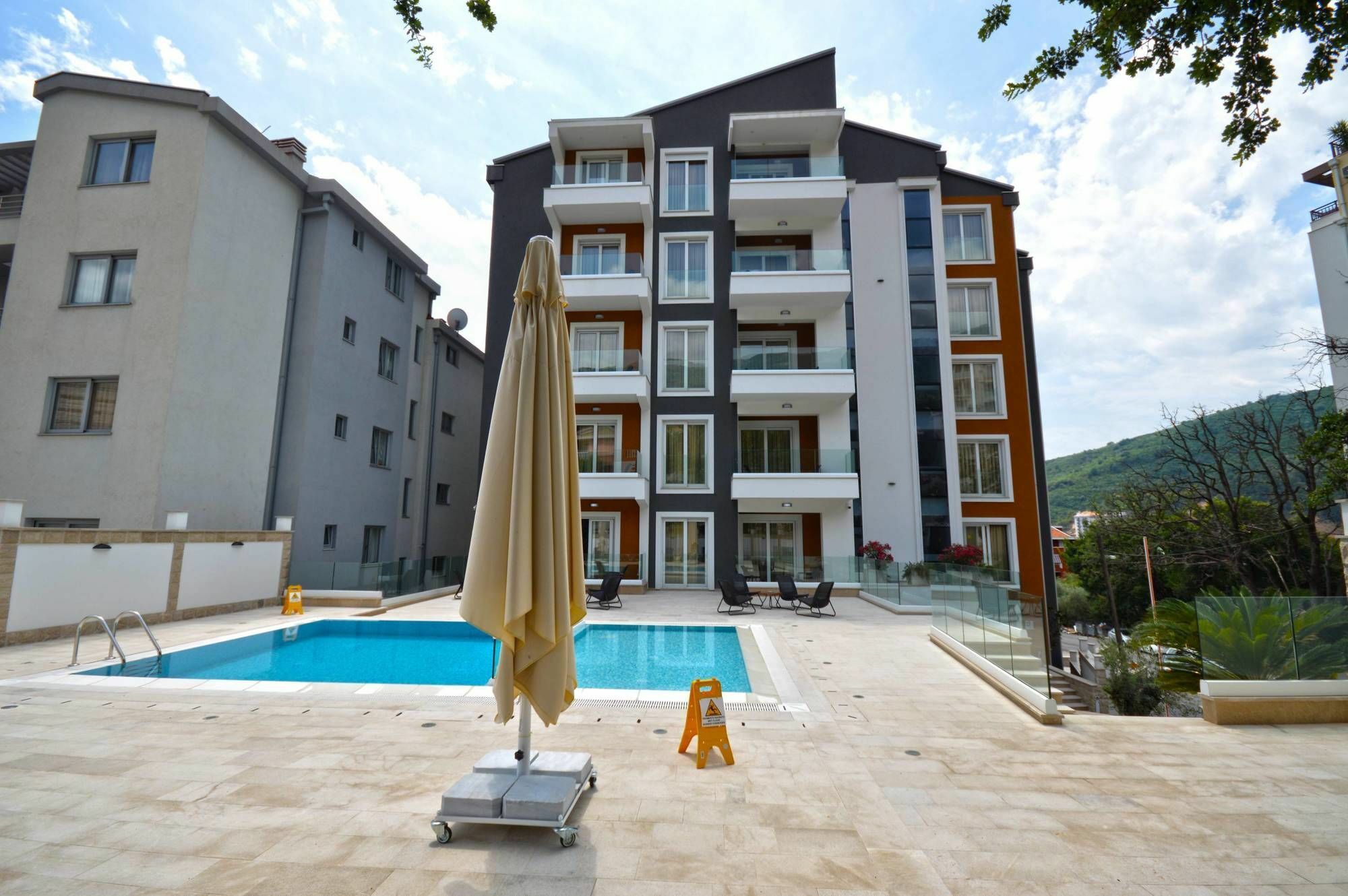 Chill And Go Aparthotel Budva Exterior foto